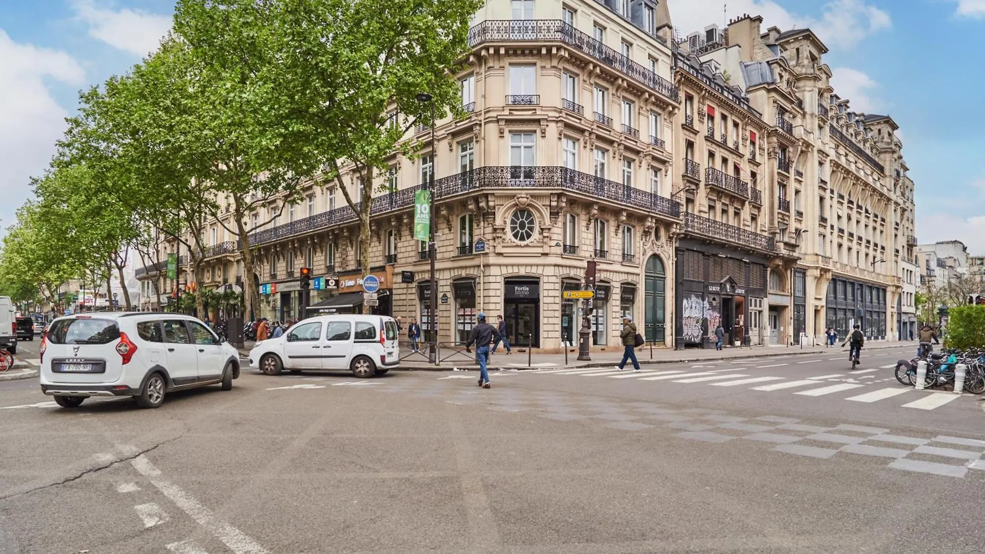 Residence Center Of Paris By Studio Prestige