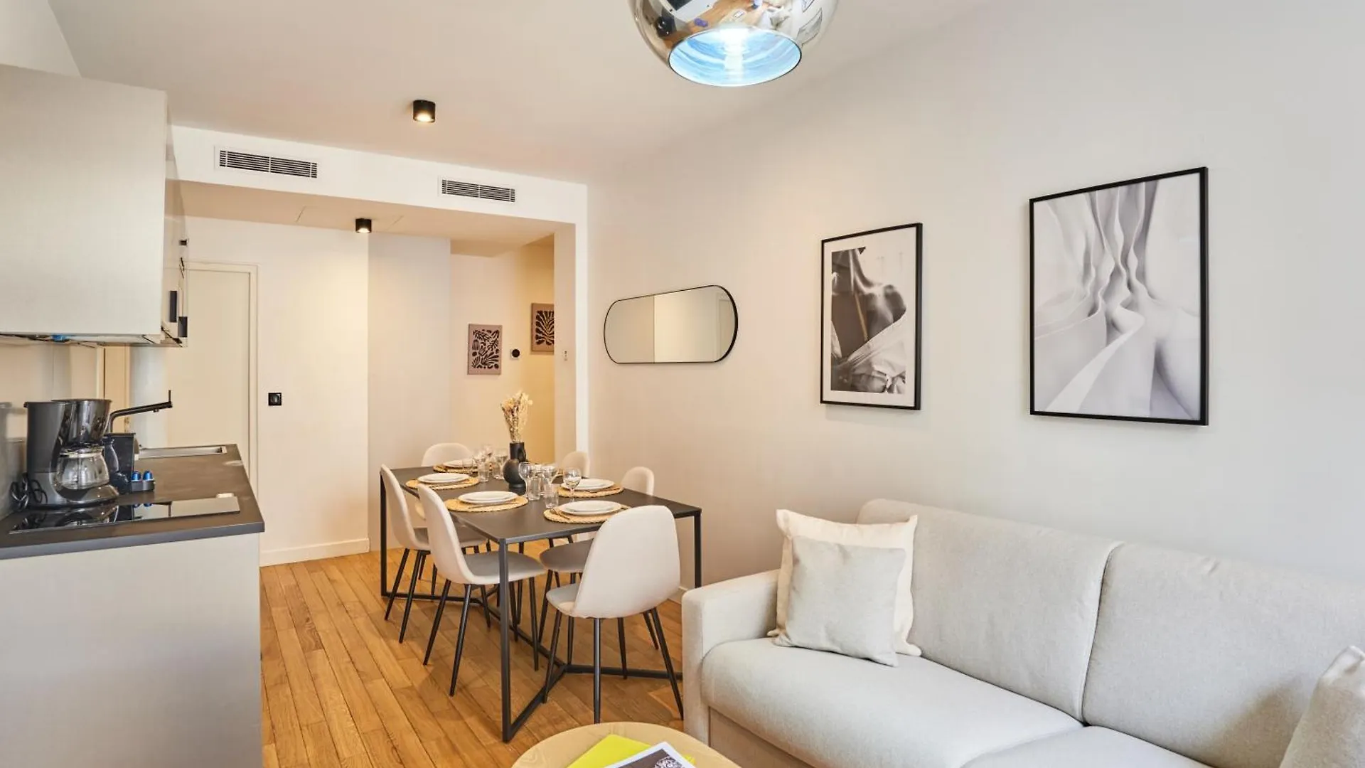 Residence Center Of Paris By Studio Prestige Apartament